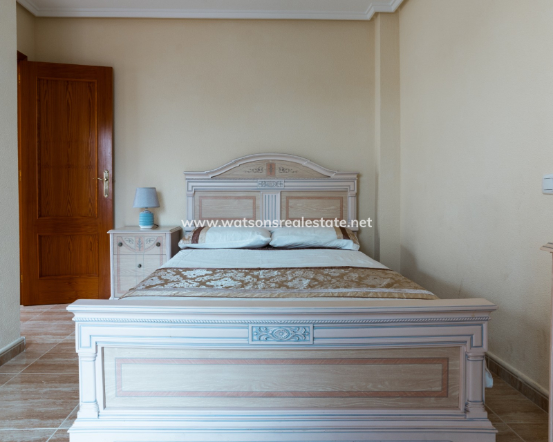 Resale - Detached - Urb. La Marina
