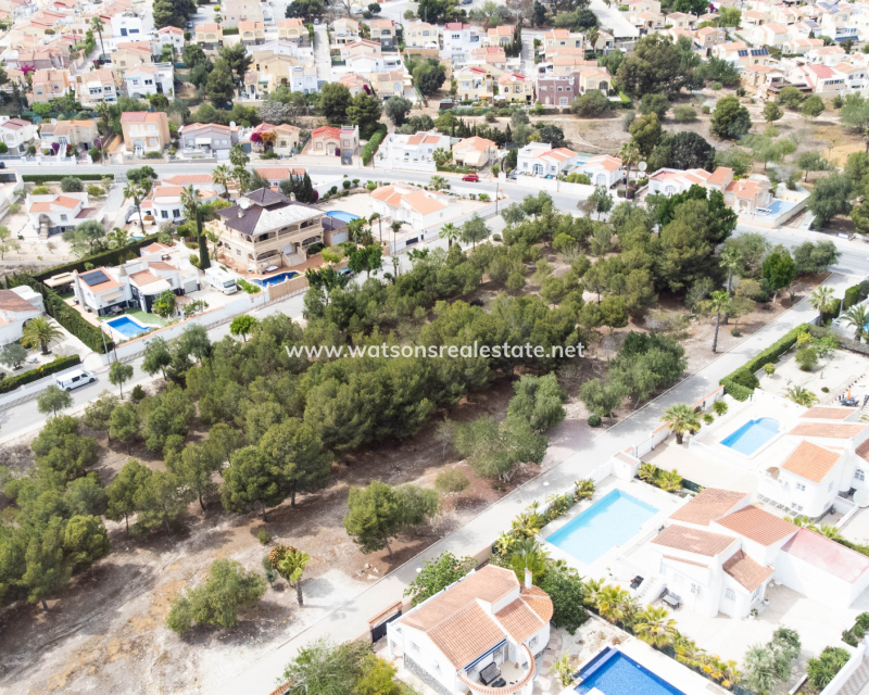 Resale - Detached - Urb. La Marina