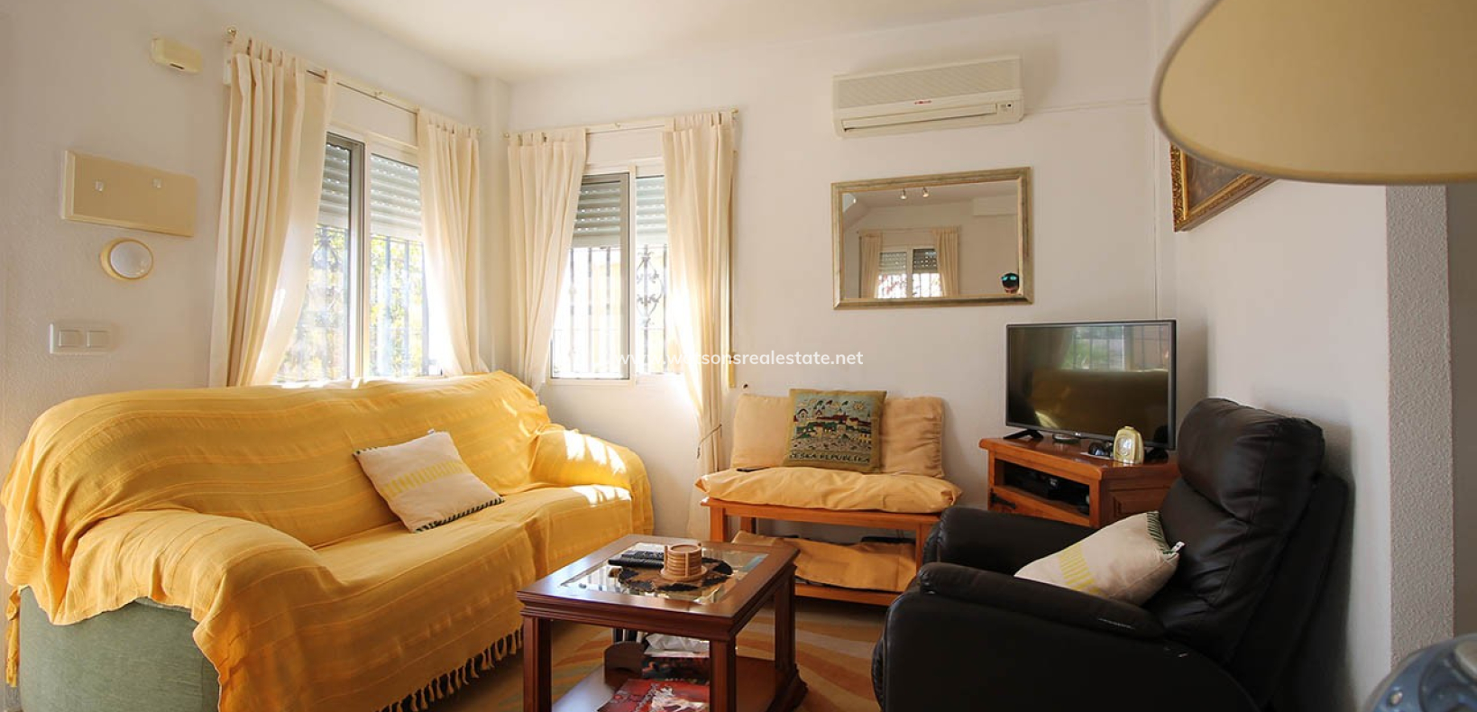 Resale - Detached - Urb. La Marina