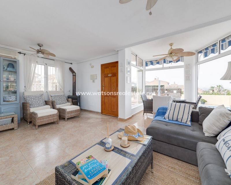 Resale - Detached - Urb. La Marina