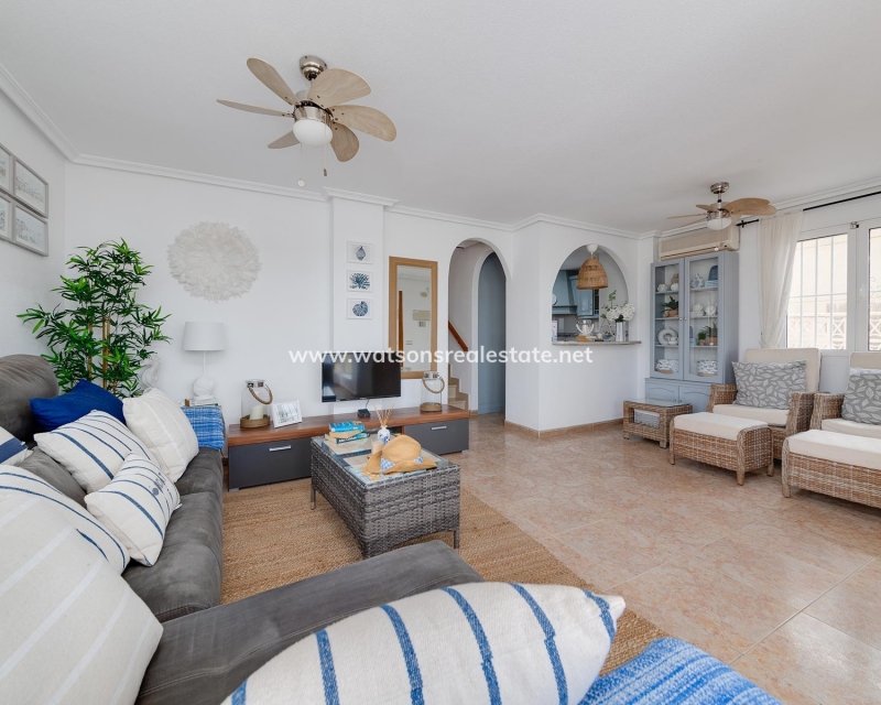 Resale - Detached - Urb. La Marina