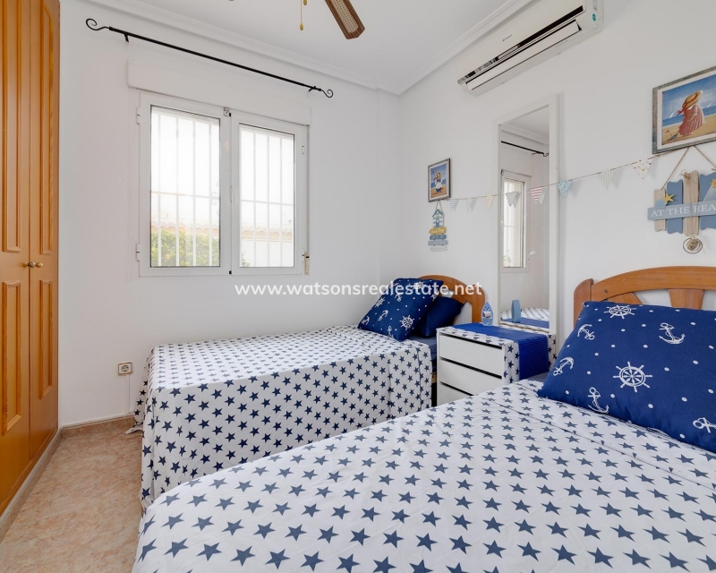 Resale - Detached - Urb. La Marina