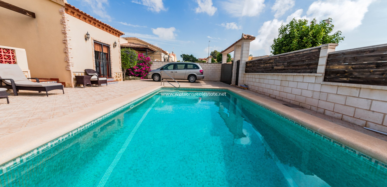 Resale - Detached - Urb. La Marina