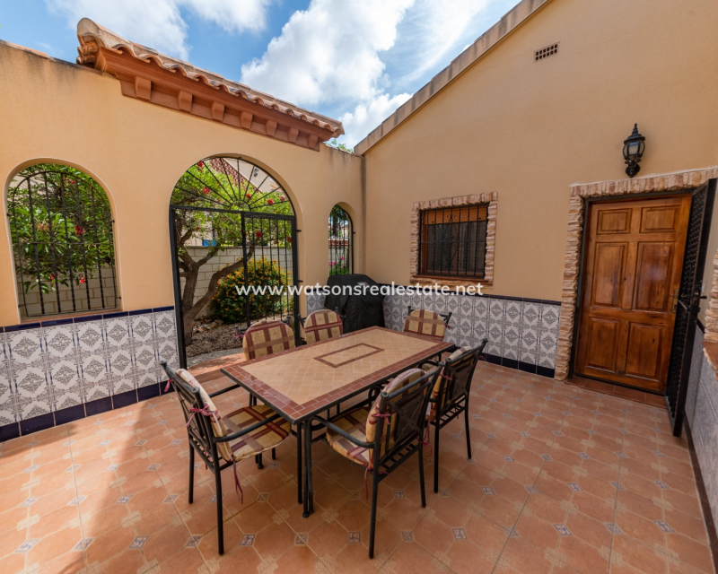 Resale - Detached - Urb. La Marina