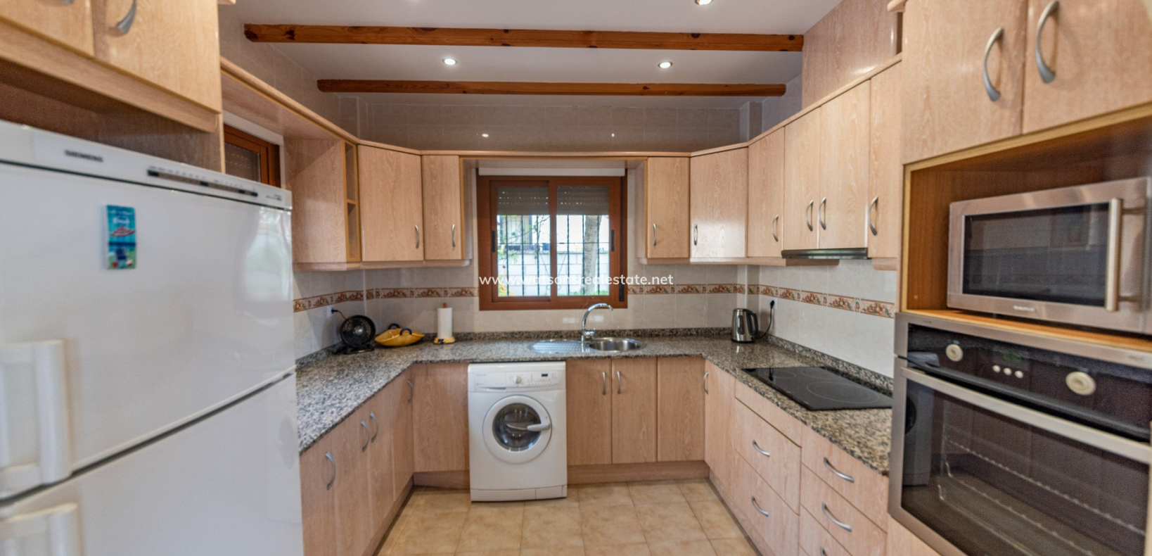 Resale - Detached - Urb. La Marina