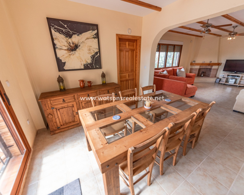 Resale - Detached - Urb. La Marina