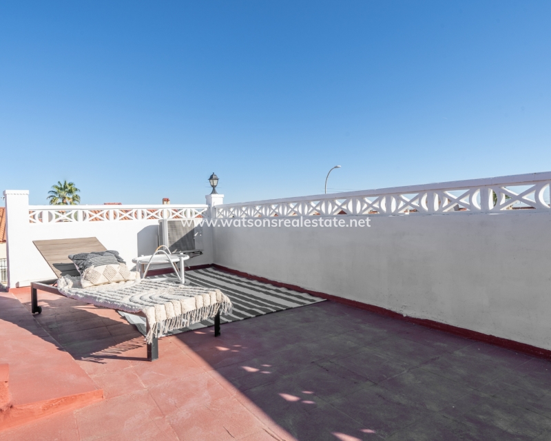 Resale - Detached - Urb. La Marina