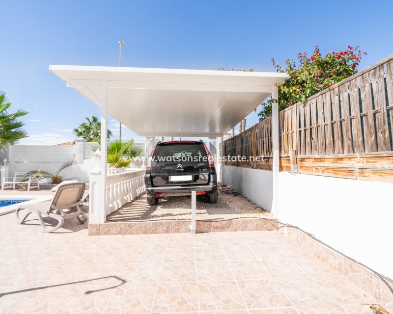 Resale - Detached - Urb. La Marina