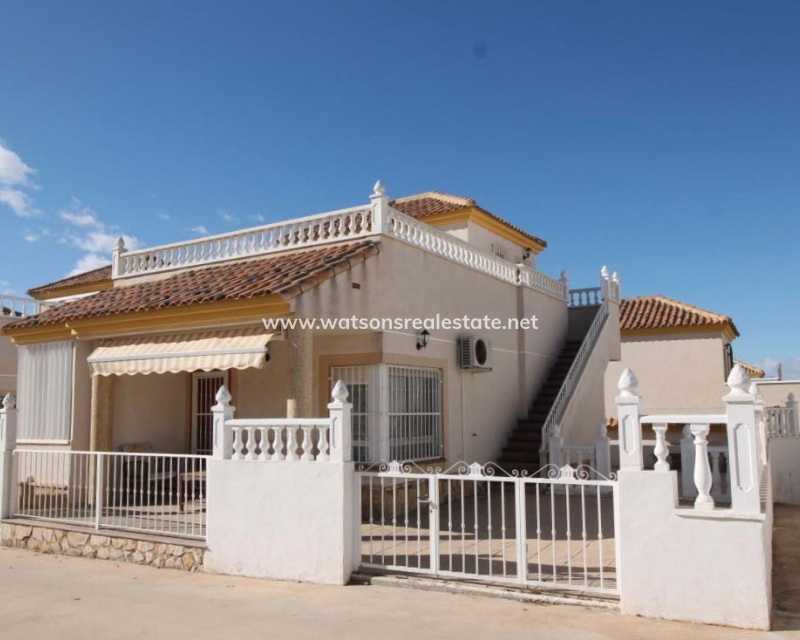 Resale - Detached - Urb. La Marina