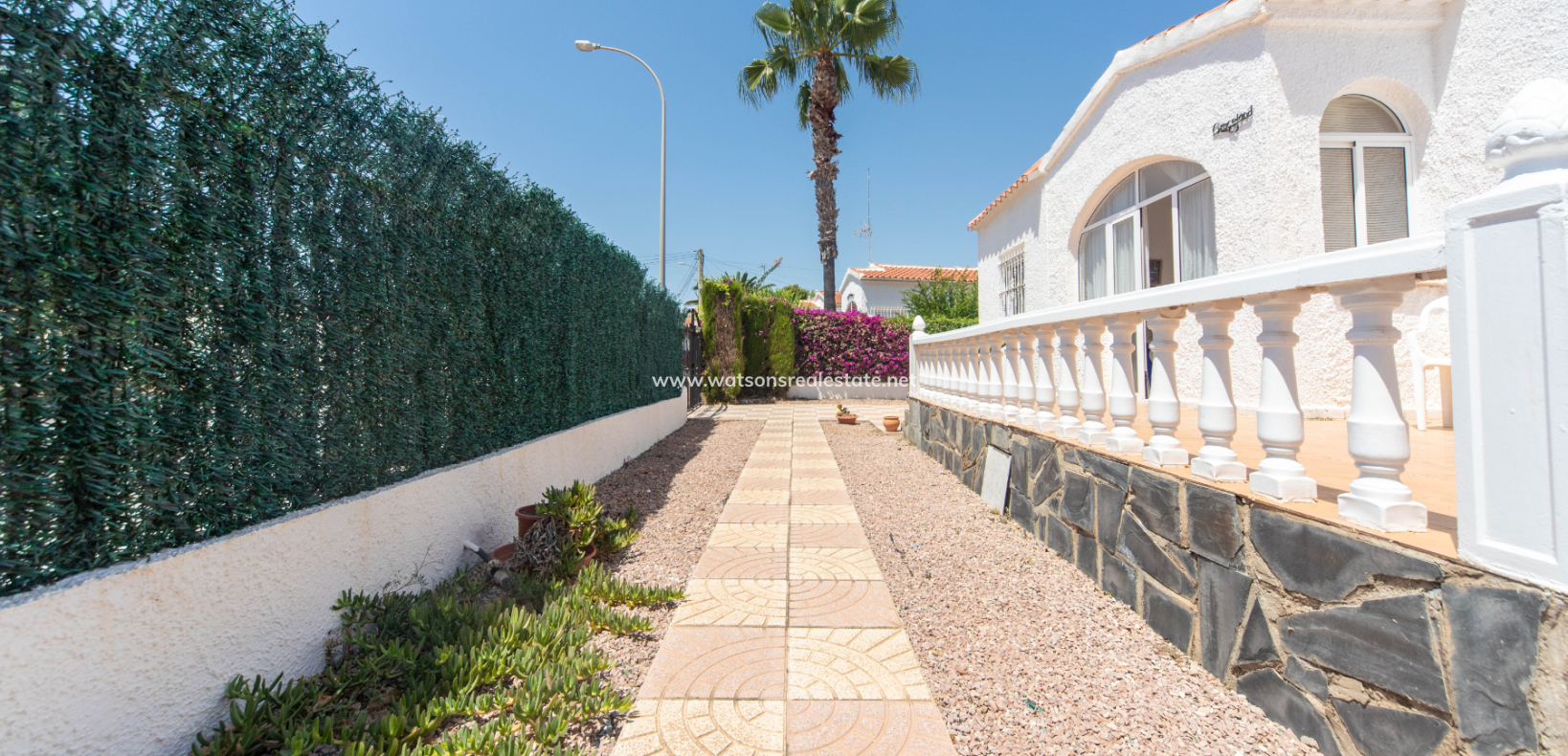 Resale - Detached - Urb. La Marina