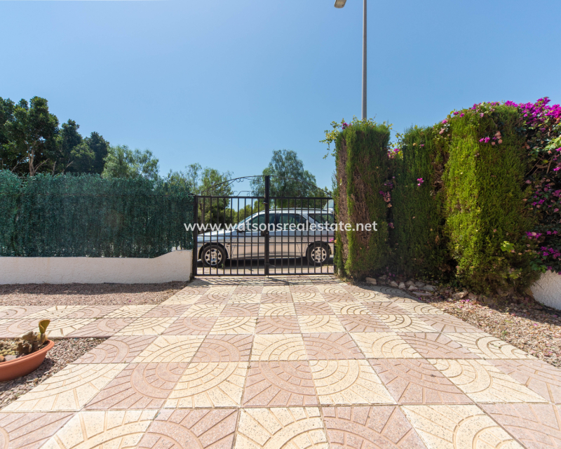 Resale - Detached - Urb. La Marina