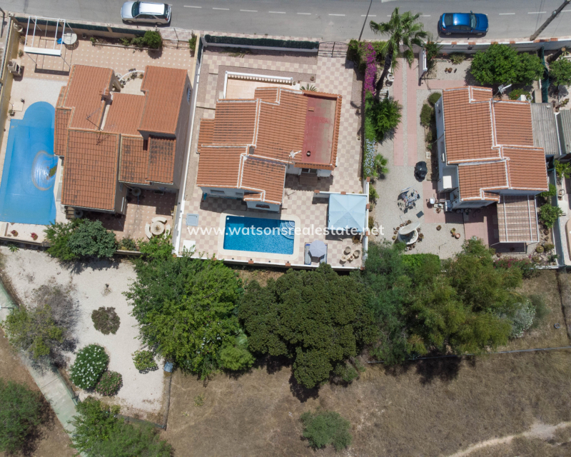 Resale - Detached - Urb. La Marina