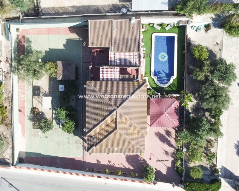 Resale - Detached - Urb. La Marina