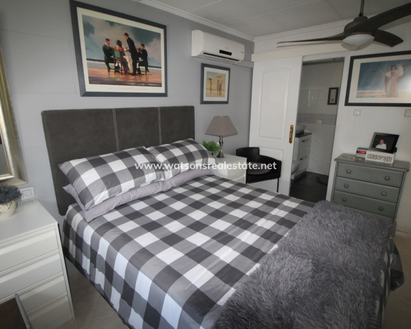 Resale - Detached - Urb. La Marina