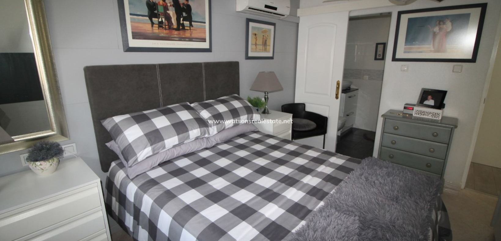 Resale - Detached - Urb. La Marina