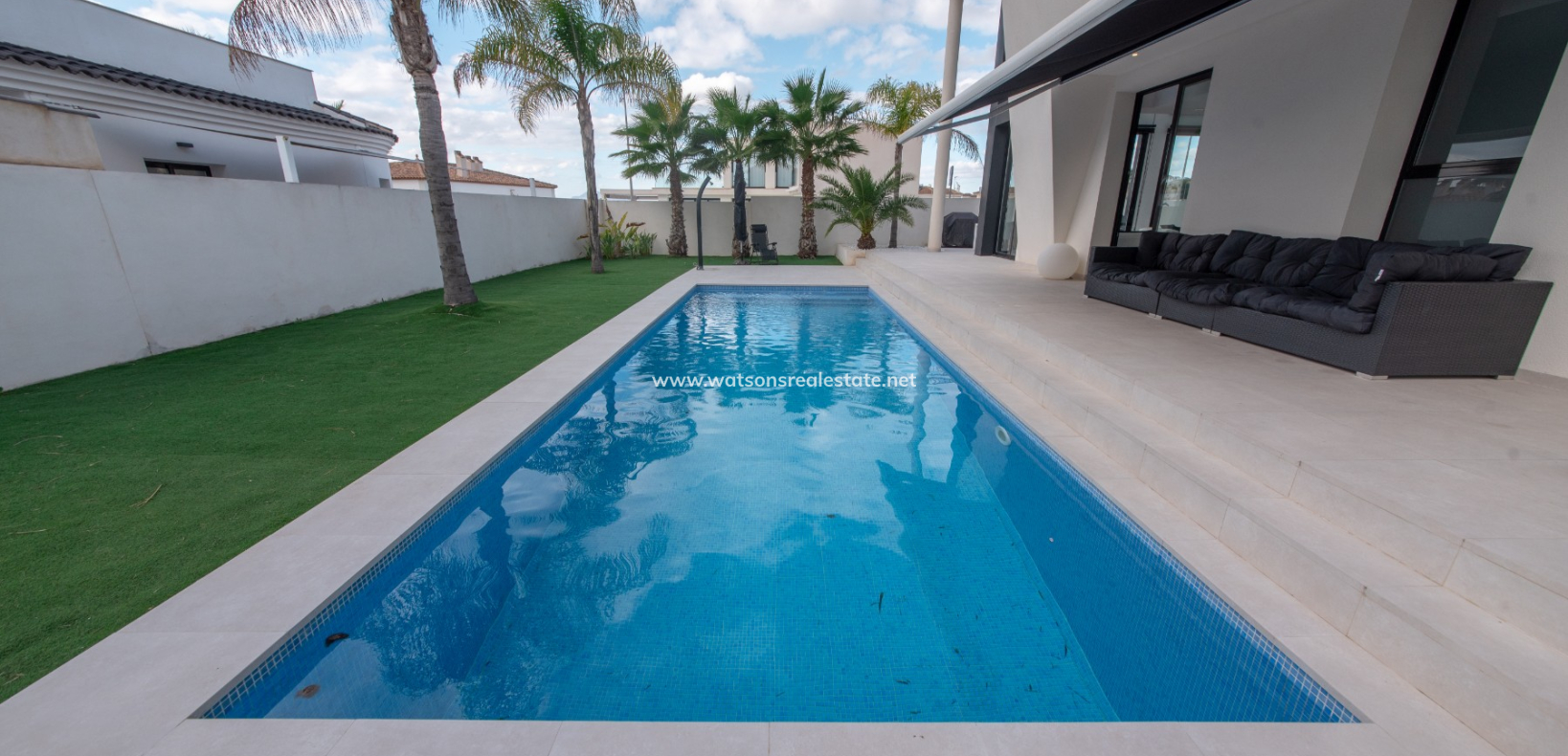 Resale - Detached - Urb. La Marina
