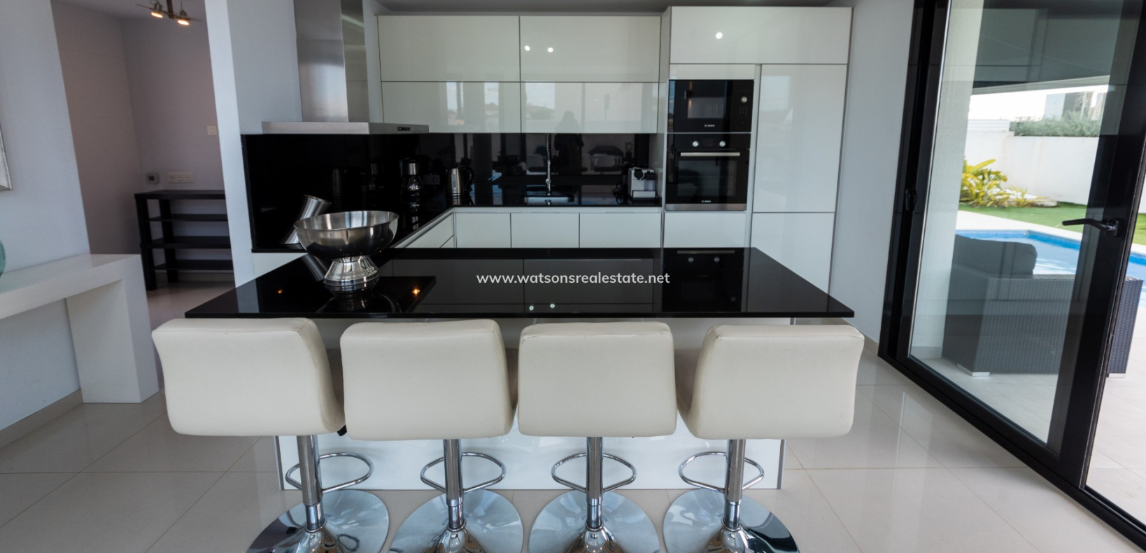 Resale - Detached - Urb. La Marina