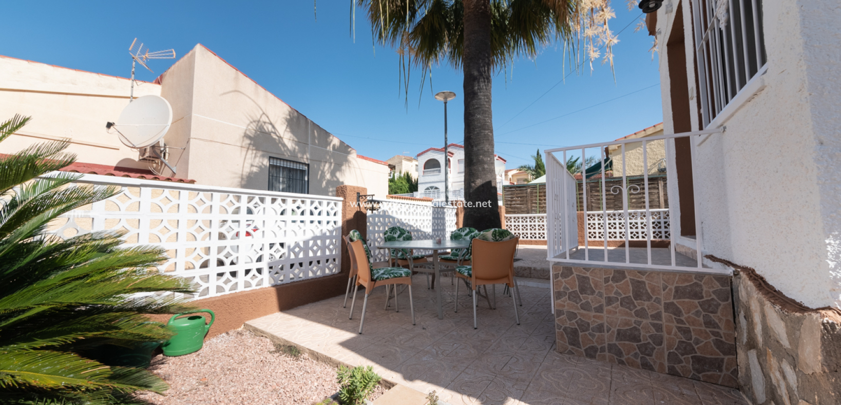 Resale - Detached - Urb. La Marina
