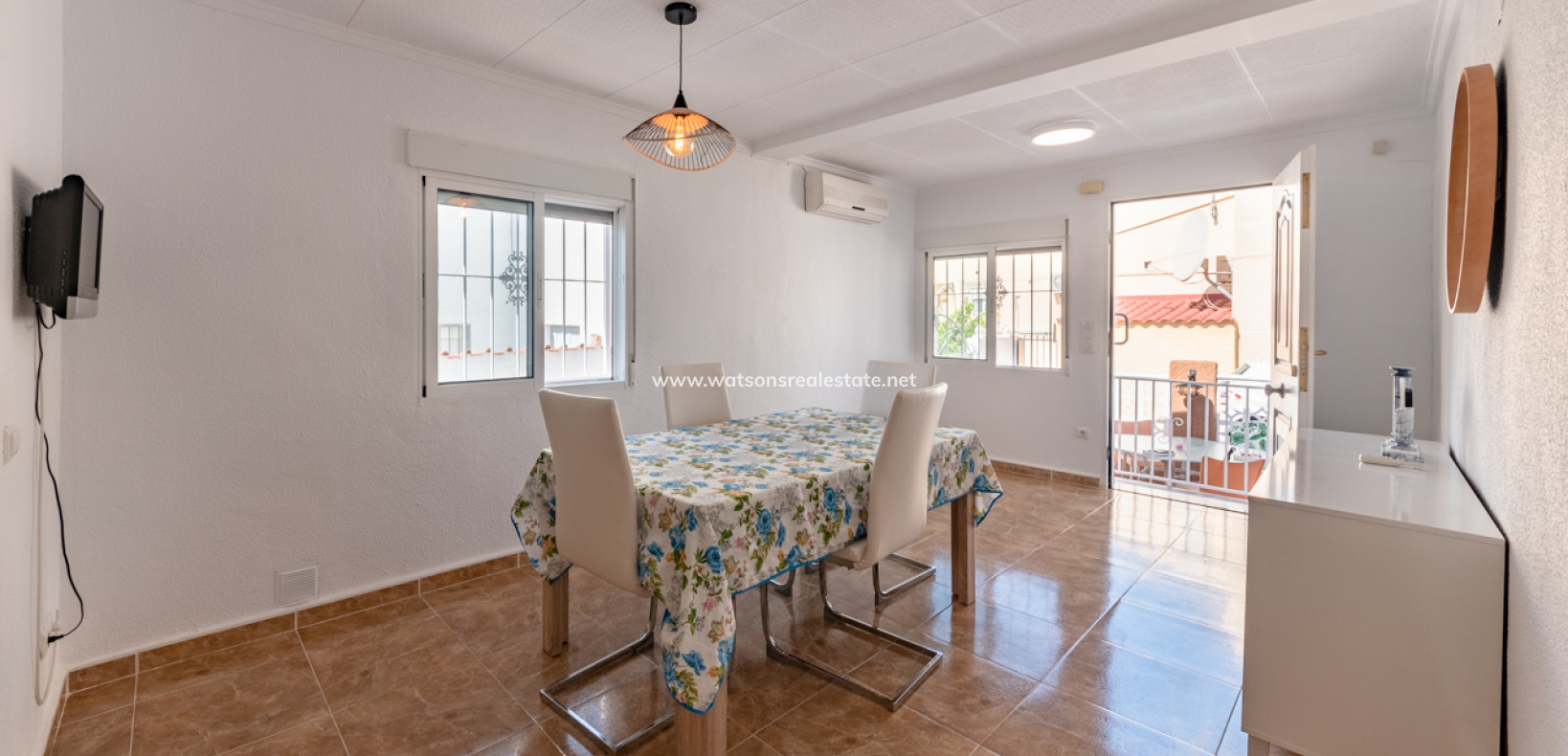 Resale - Detached - Urb. La Marina