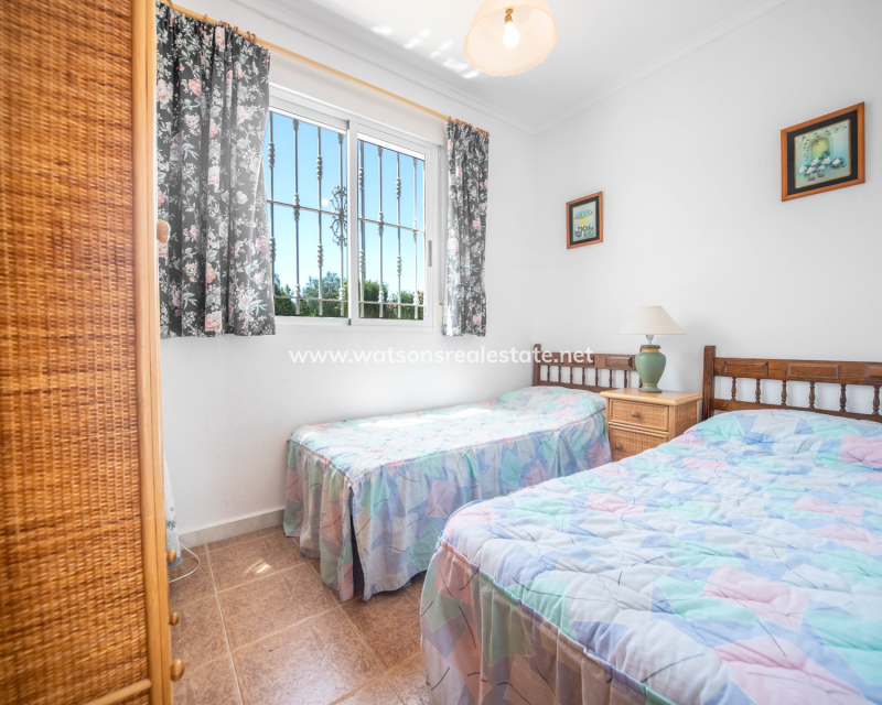 Resale - Detached - Urb. La Marina