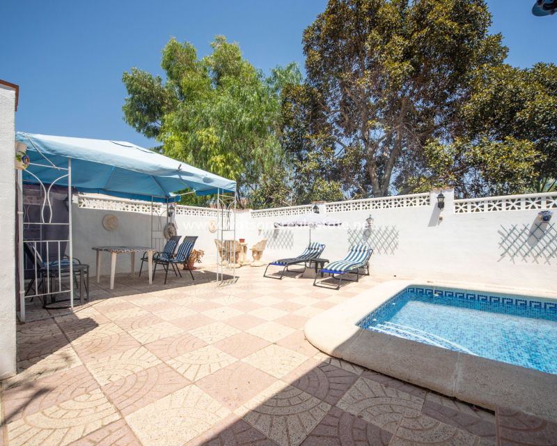 Resale - Detached - Urb. La Marina