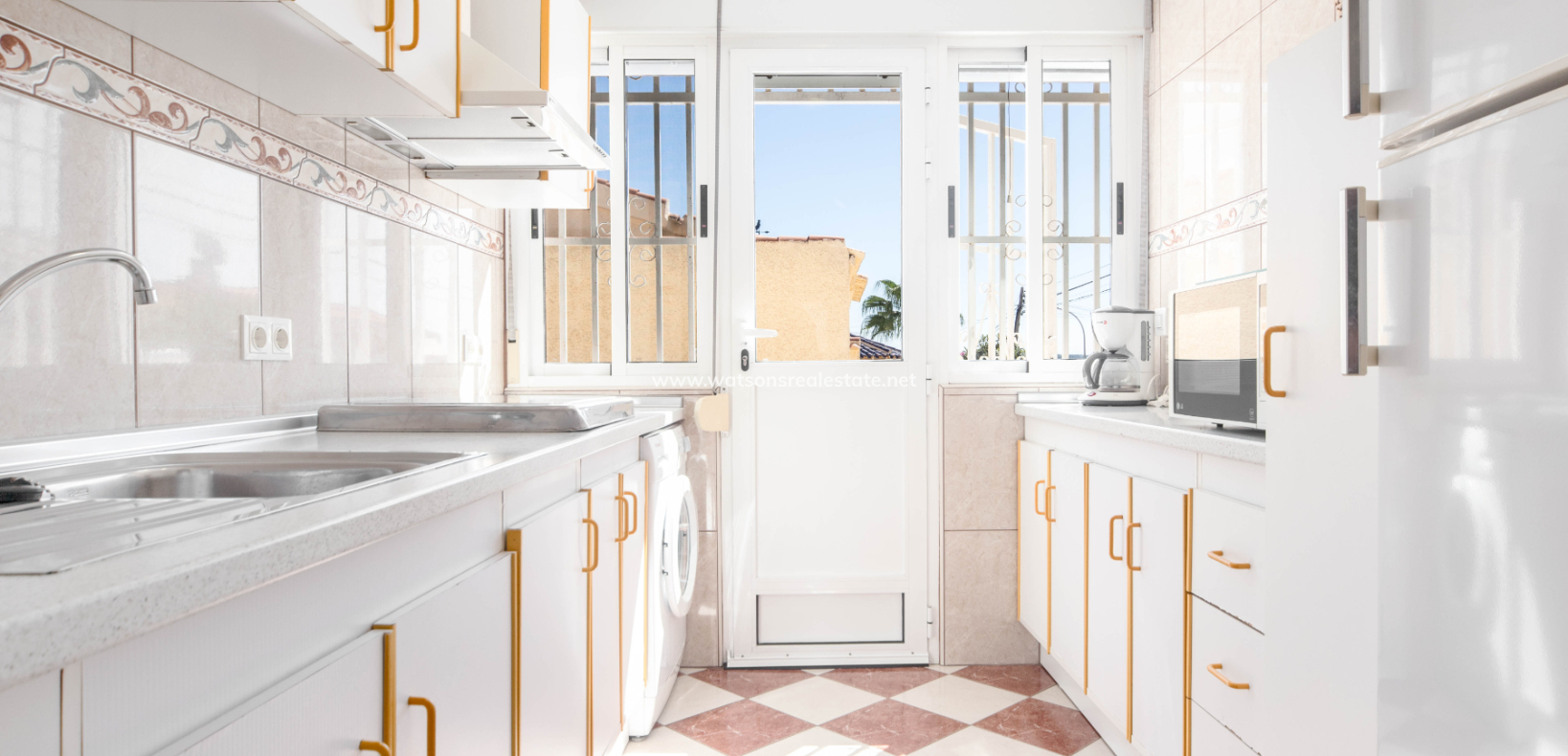 Resale - Detached - Urb. La Marina