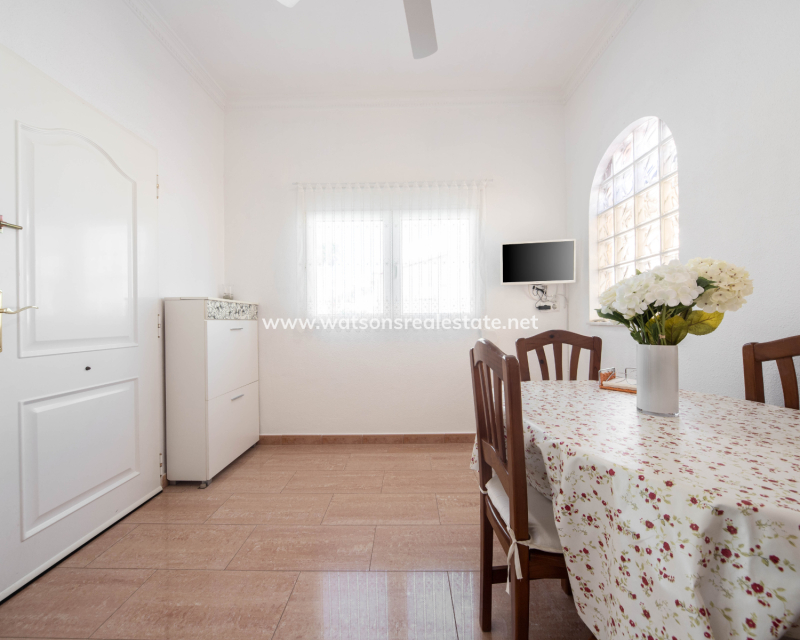 Resale - Detached - Urb. La Marina