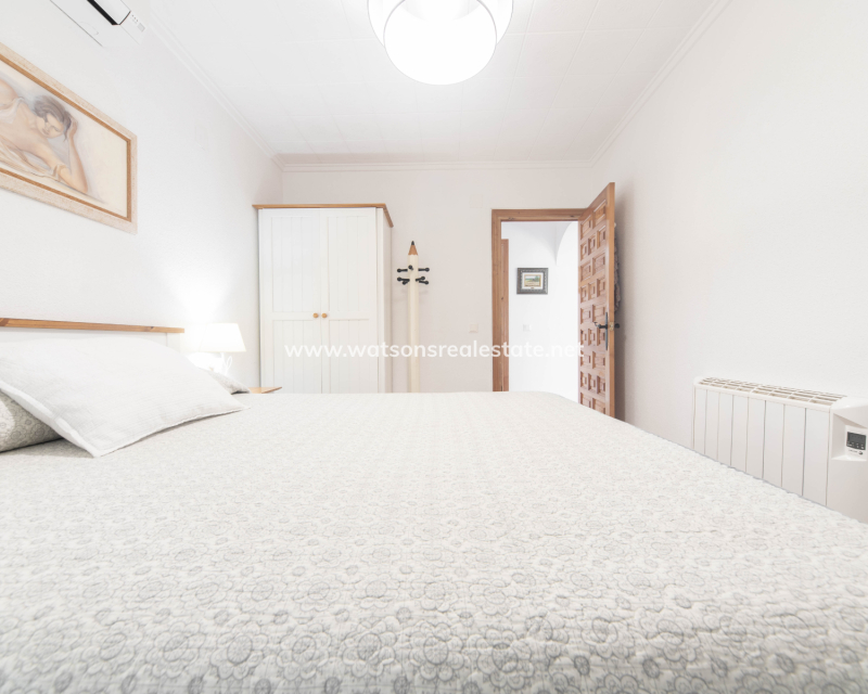Resale - Detached - Urb. La Marina
