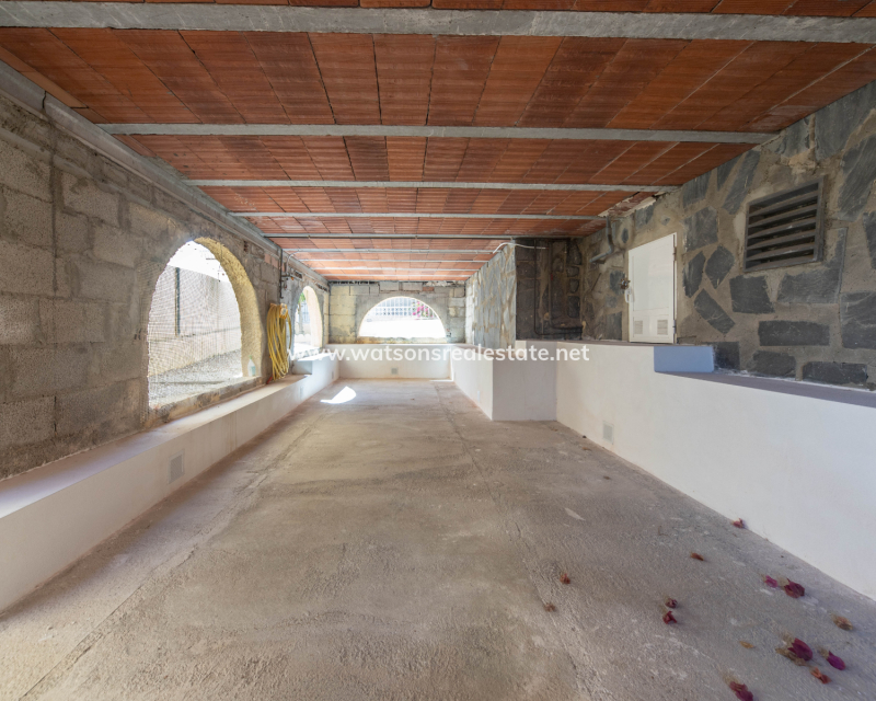 Resale - Detached - Urb. La Marina