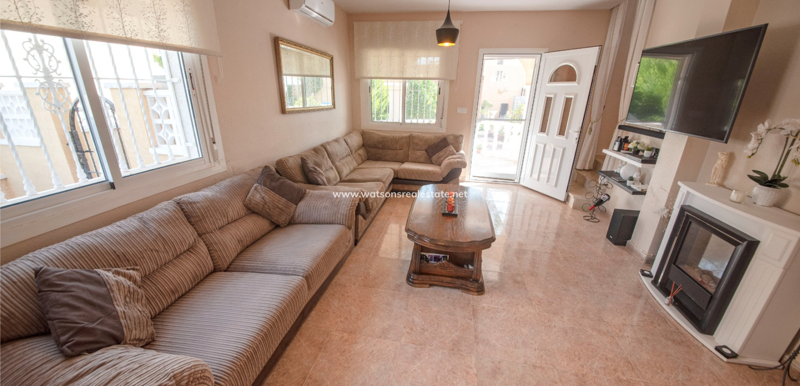Resale - Detached - Urb. La Marina