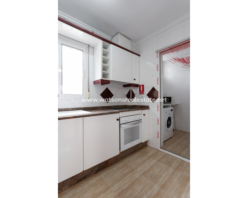 Resale - Detached - Urb. La Marina