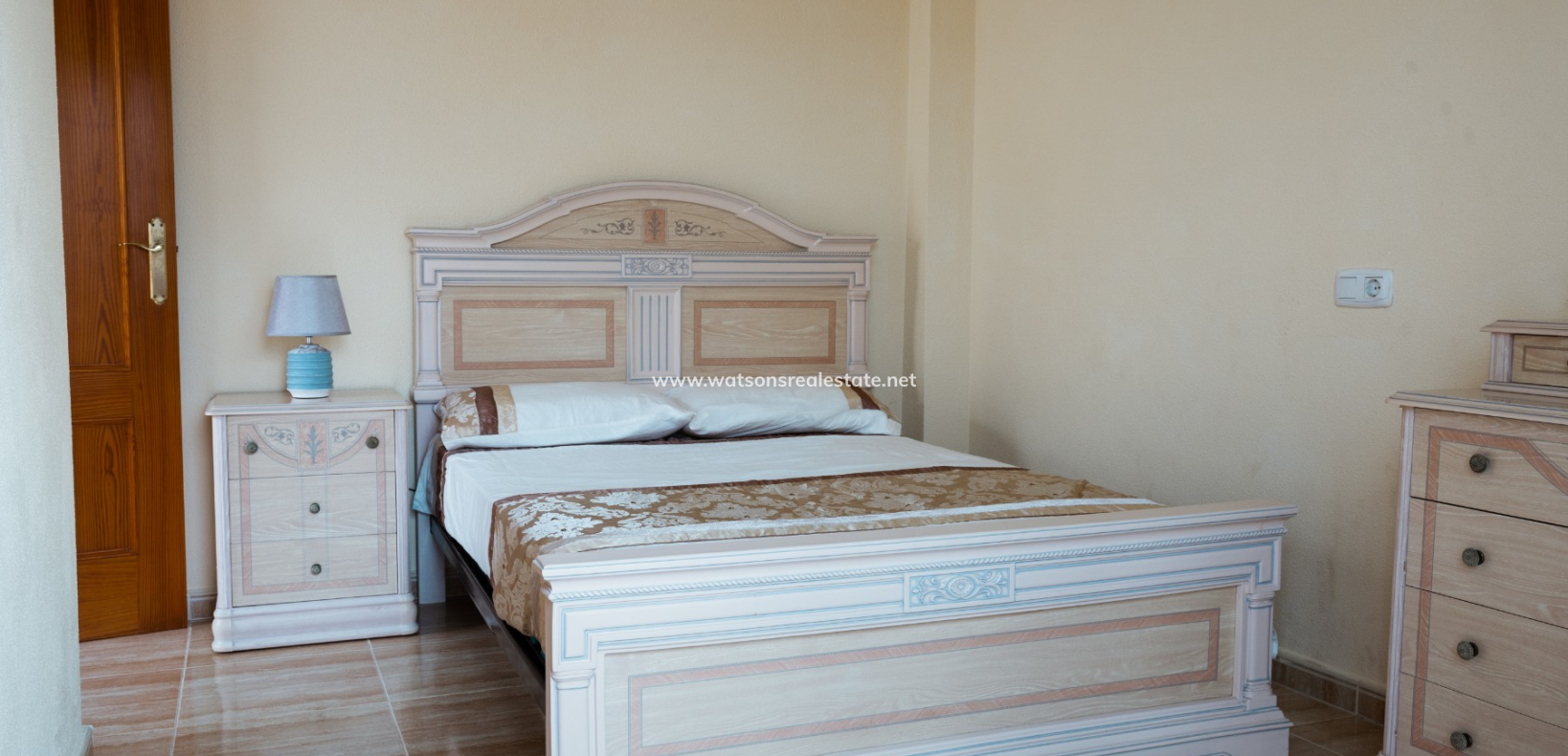 Resale - Detached - Urb. La Marina