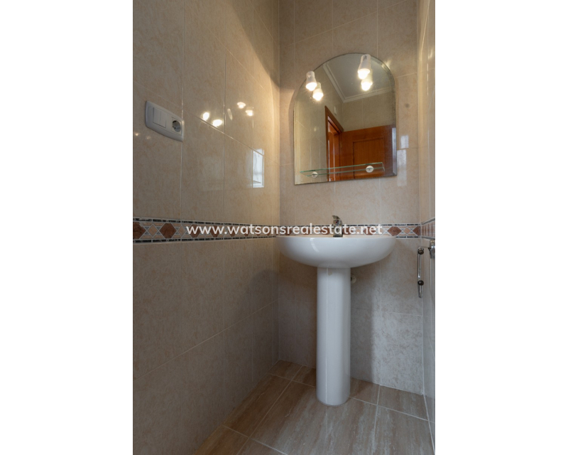 Resale - Detached - Urb. La Marina