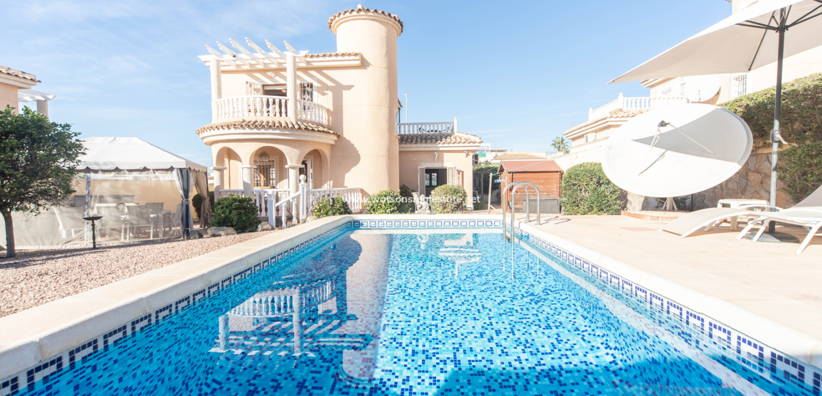 Resale - Detached - Urb. La Marina