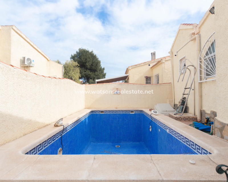 Resale - Detached - Urb. La Marina
