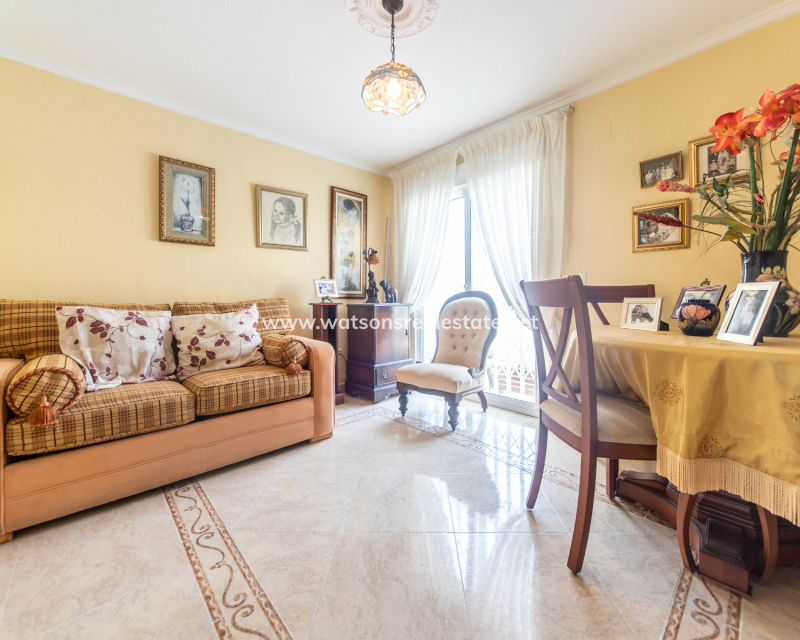Resale - Detached - Urb. La Marina