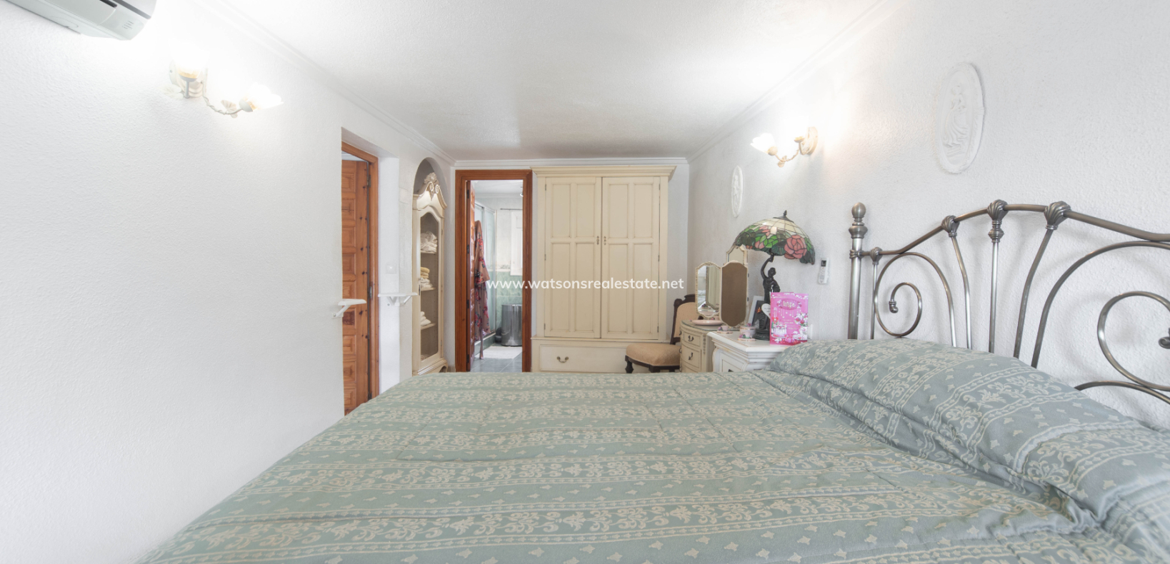 Resale - Detached - Urb. La Marina