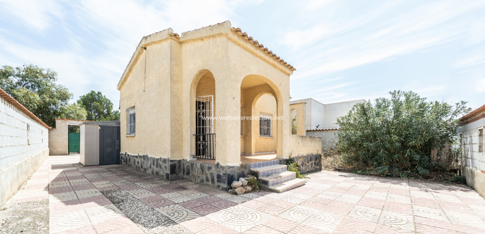 Resale - Detached - Urb. La Marina