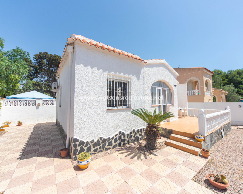 Resale - Detached - Urb. La Marina
