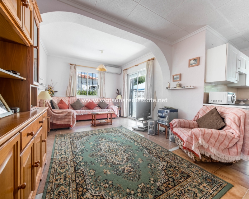 Resale - Detached - Urb. La Marina
