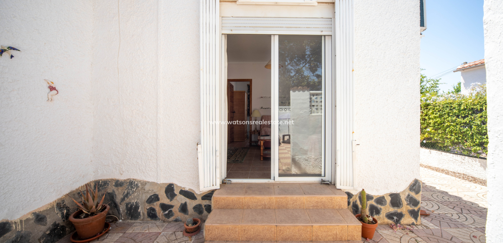 Resale - Detached - Urb. La Marina