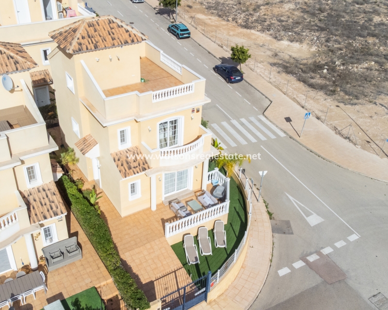 Resale - Detached - Urb. La Marina