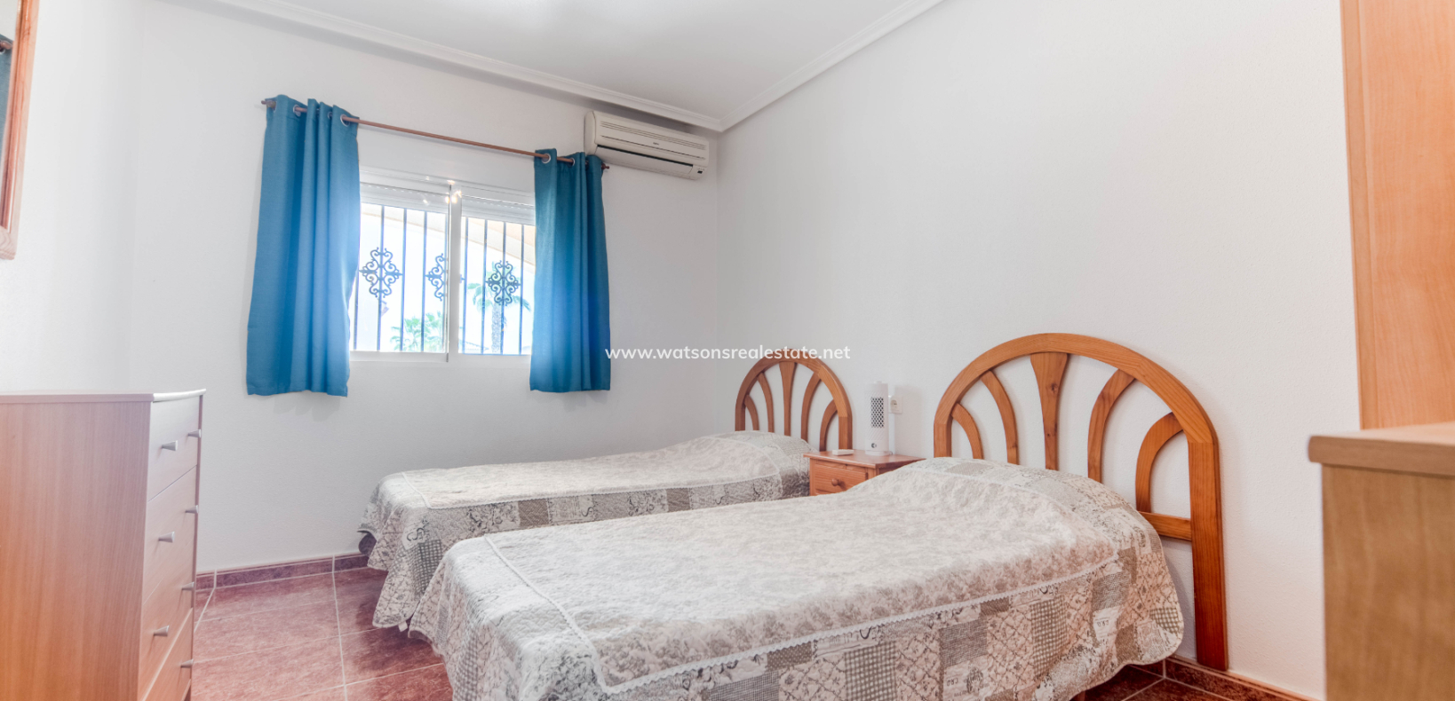 Resale - Detached - Urb. La Marina