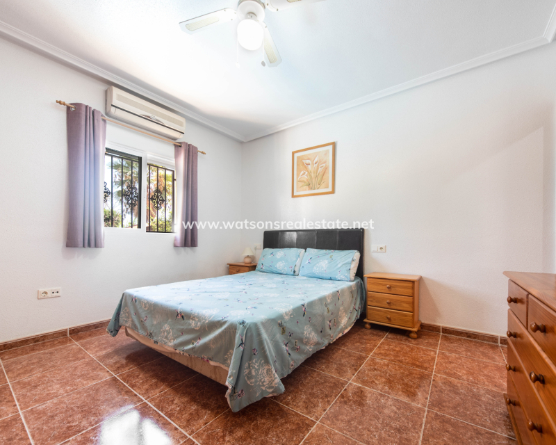 Resale - Detached - Urb. La Marina