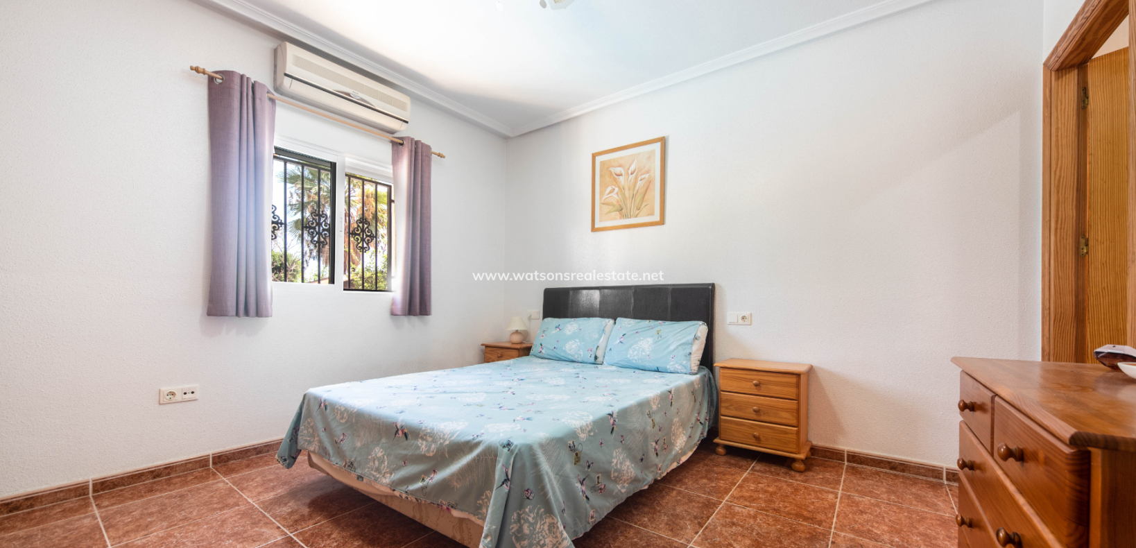 Resale - Detached - Urb. La Marina