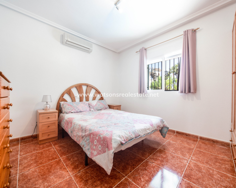 Resale - Detached - Urb. La Marina