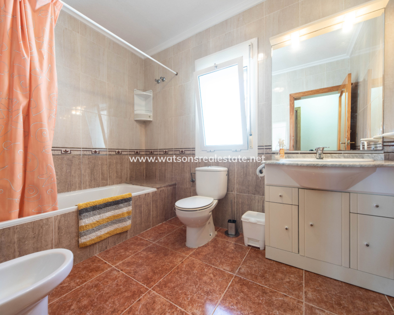 Resale - Detached - Urb. La Marina
