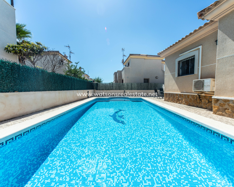Resale - Detached - Urb. La Marina