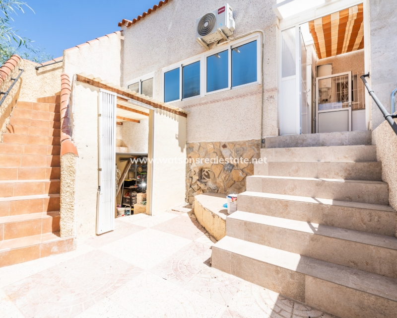 Resale - Detached - Urb. La Marina