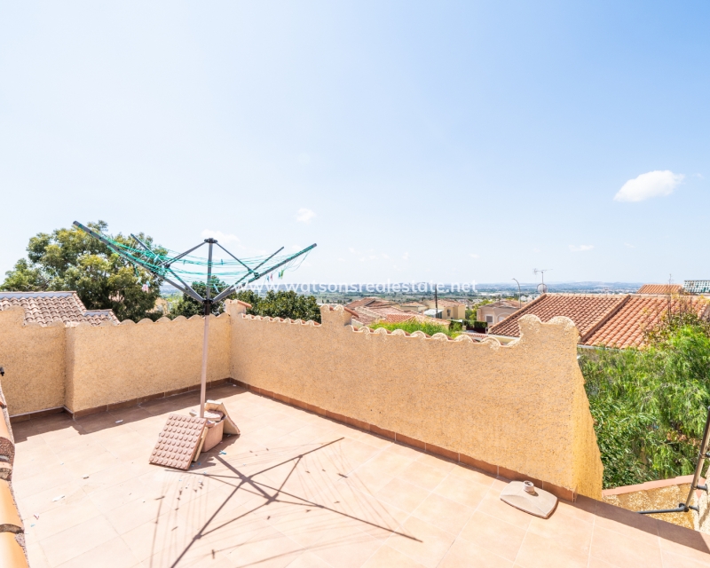 Resale - Detached - Urb. La Marina